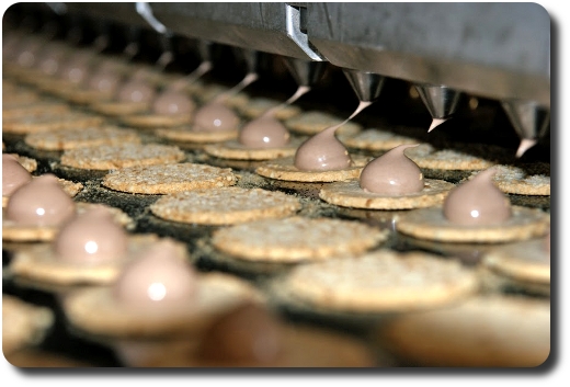 Ligne de prodution des biscuits Kambly - crédit photo: Kambly